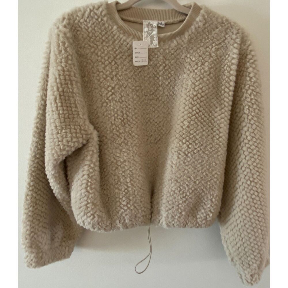 Sadie & Sage Extra Soft Cream Outdoor Fuzzy Pullover Women's Size Small